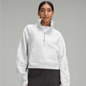 Lululemon Scuba Oversized Funnel-Neck Half Zip
Heathered Core Ultra Light Grey